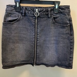 Lulu’s women’s Jean skirt size 27